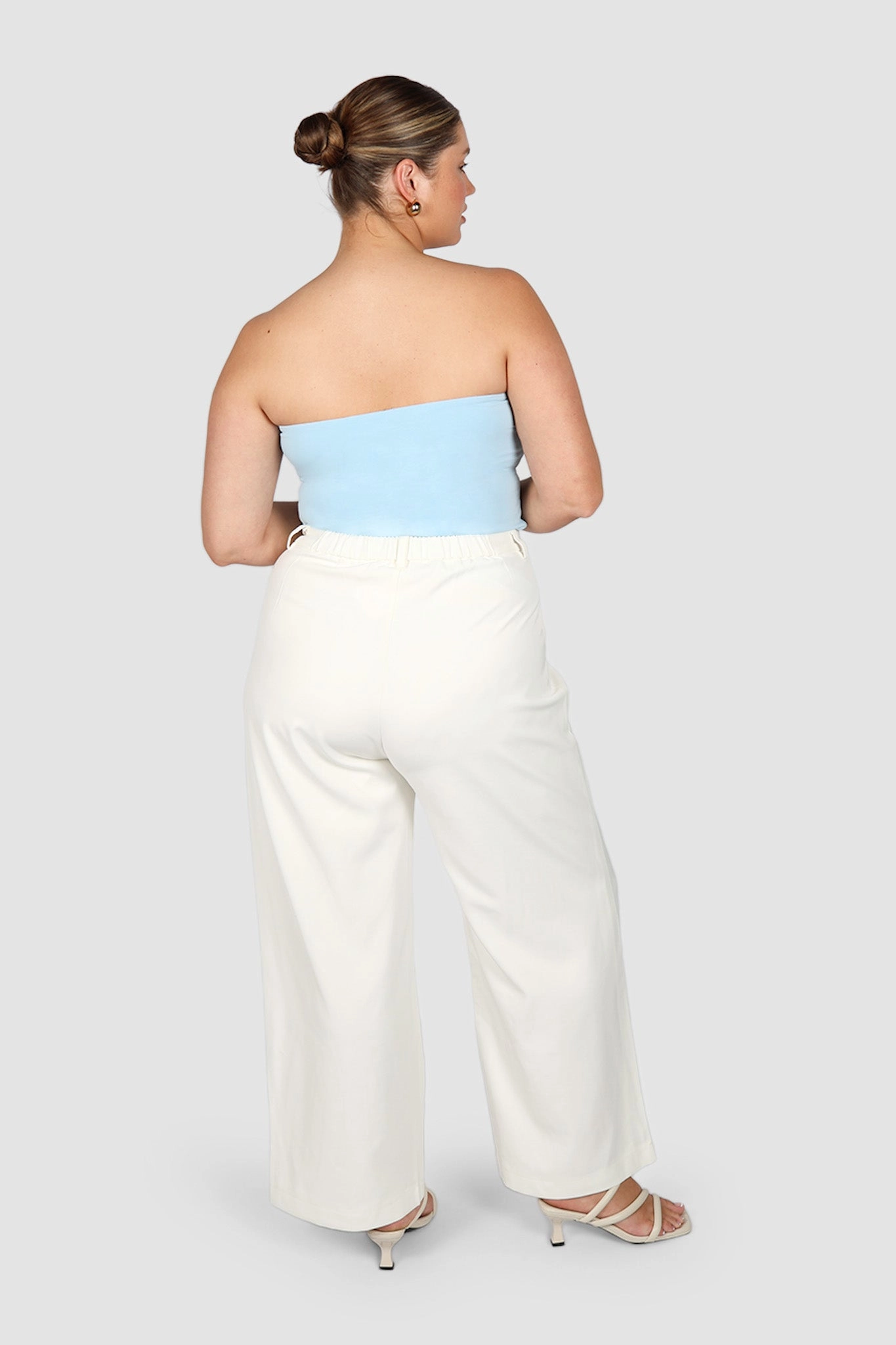 APRIL TOP SOFT BLUE