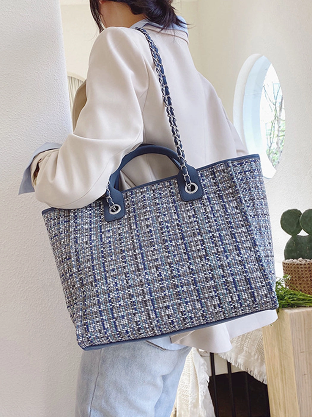 Chic Tweed Chain Tote Bag
