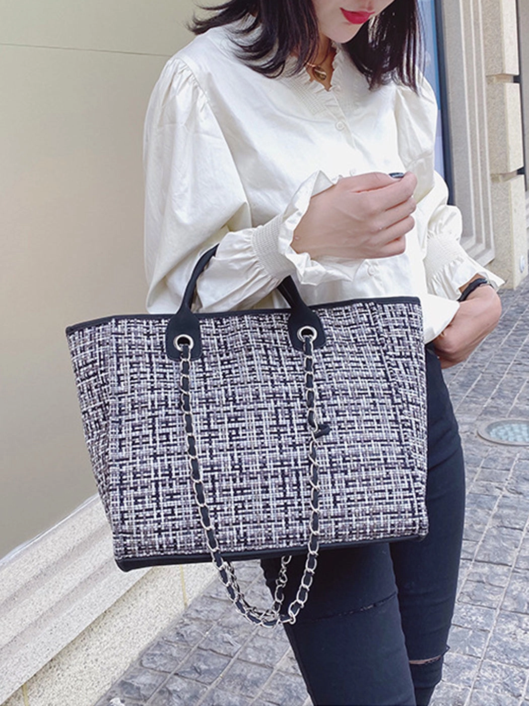 Chic Tweed Chain Tote Bag