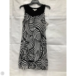 Dress Casual Short By White House Black Market In Black & White, Size: S